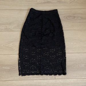 Aritzia/Babaton - 00 black lace skirt